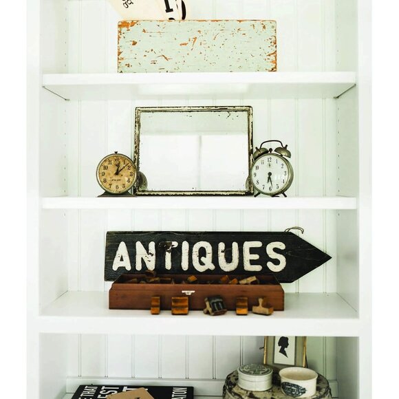 Cozy White Cottage: 100 Ways to Love the Feeling of Being Home - Picture 9 of 15